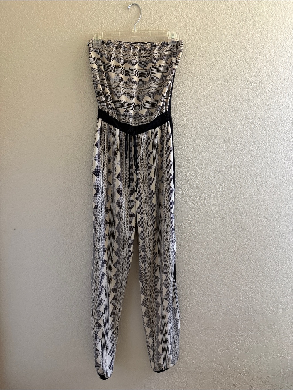 Lulu's Strapless Geometric Print Jumpsuit in Black and White